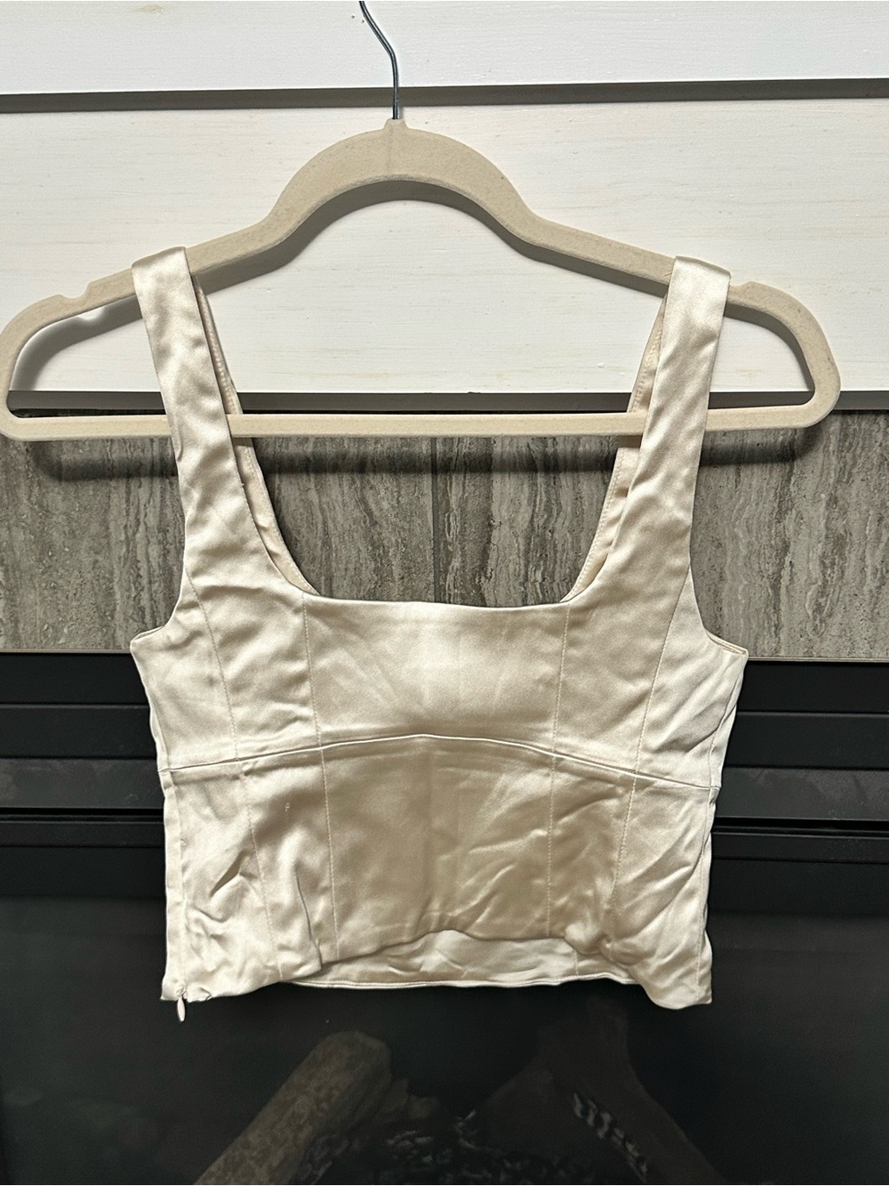 Wilfred Aritzia Champagne Satin Corset Crop Top - Picture 3 of 7